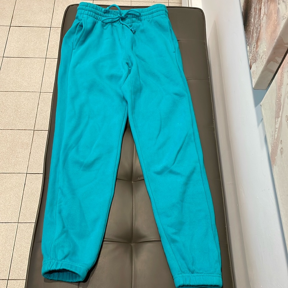 Aritzia Tna boyfriend cozy fleece and french terry sweatpants. Sz XS bundle of 2